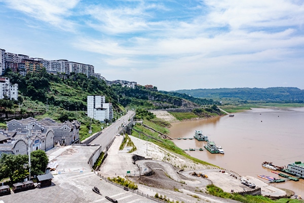 建成后的西沱鎮(zhèn)岸線環(huán)境綜合整治工程局部。受訪者供圖