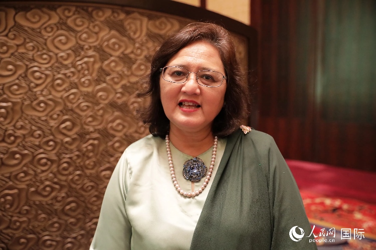 馬來(lái)西亞高教部高教司司長(zhǎng)阿茲琳達(dá)接受人民網(wǎng)采訪。人民網(wǎng) 王婧攝