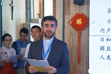 里約天主教大學校長安德森·佩德羅索在活動現(xiàn)場致辭。人民網(wǎng)記者 陳海琪攝