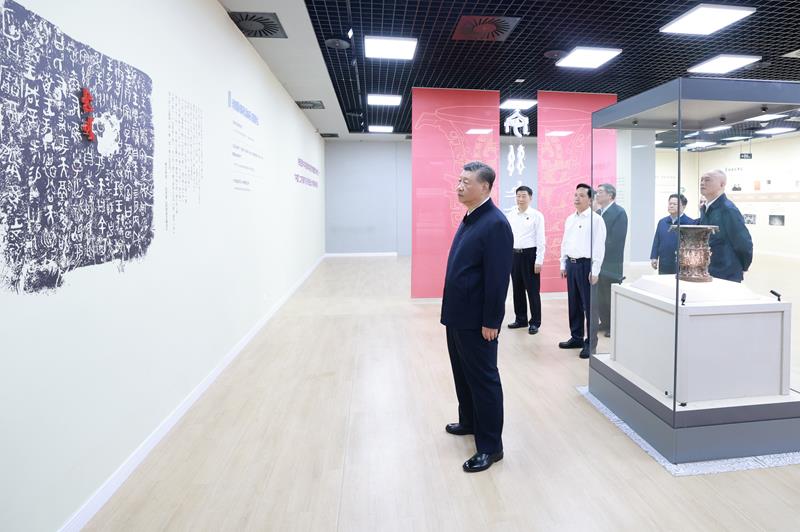 △2024年9月10日，習近平總書記來到陜西寶雞市參觀寶雞青銅器博物院。